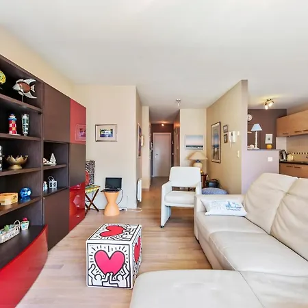 아파트 Bright With 2 Terraces In